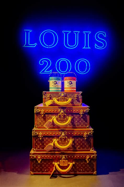 louis vuitton 200 anniversary|louis vuitton hardcovers.